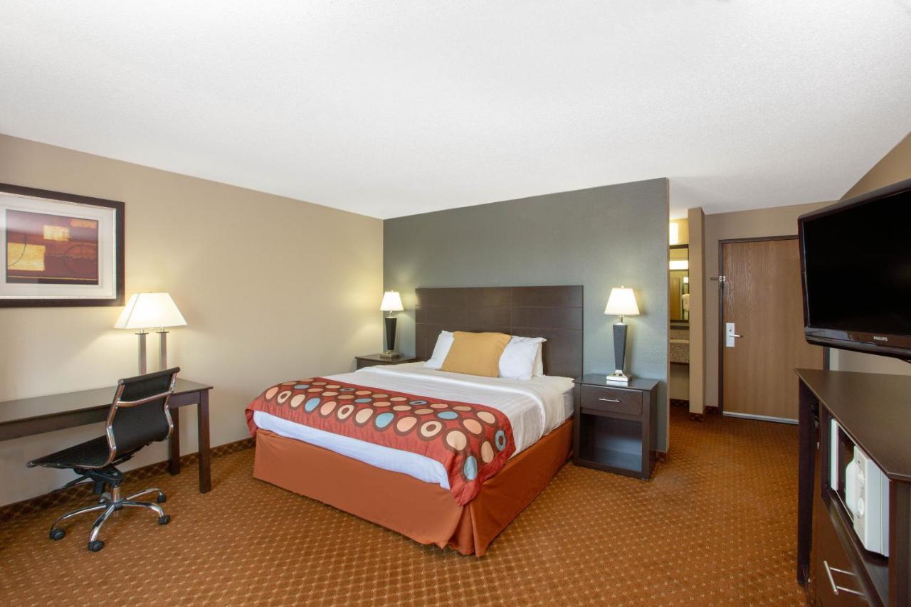 Americinn By Wyndham Coralville Exteriér fotografie